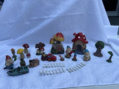 Jardín de hadas miniatura 22 piezas GLEEBURG VILLAGE - Cabaña de setas, pozo de los deseos, Foto 1 de 4