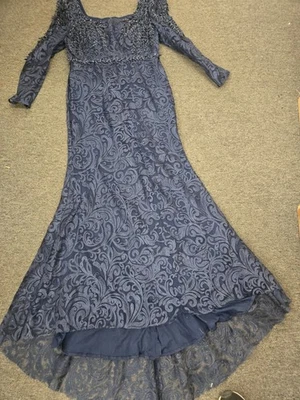  MAC DUGGAL Blue Embroidered Lace Applique Shoulder Detail Trumpet Gown Sz 10 - Image 1 of 4