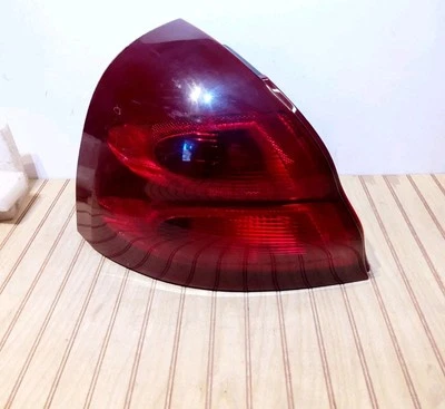 2004-2008 庞蒂亚克大奖赛车手 (LH) 尾灯 25 美分面板安装原始设备制造商  — 第 1/4 张图片