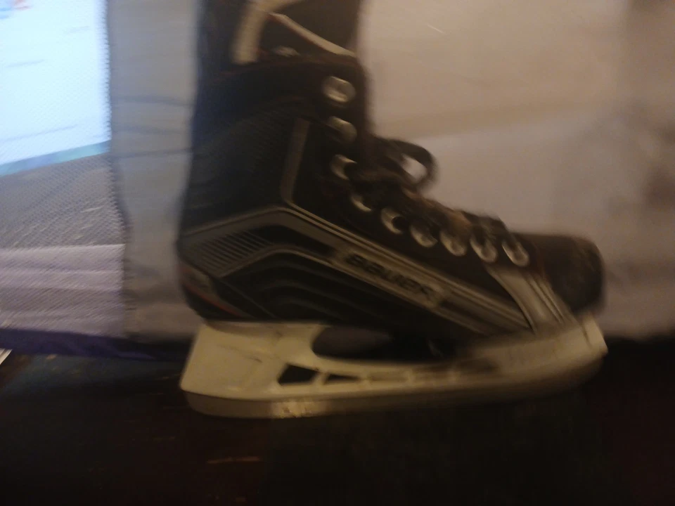 耐克 Bauer Supreme Select Youth 尺码 3 曲棍球溜冰鞋小号 TUUK 快钢 — 第 1/1 张图片