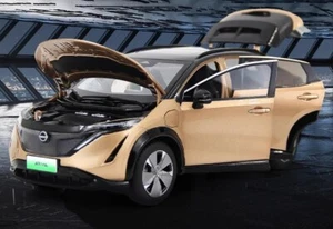 1:18 Nissan Ariya Druckgussmodell Goldfarbe - Bild 1 von 4