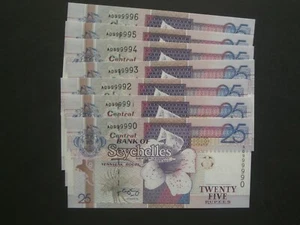 **High No.99999.** Seychelles 'UNC' 25 Rupee Banknote*7consecutive available*** - Picture 1 of 8