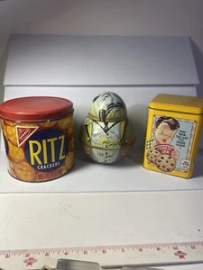 VTG Trio Of Retro Decorative Tins Ritz Nabisco Bristol Ware - Picture 1 of 5