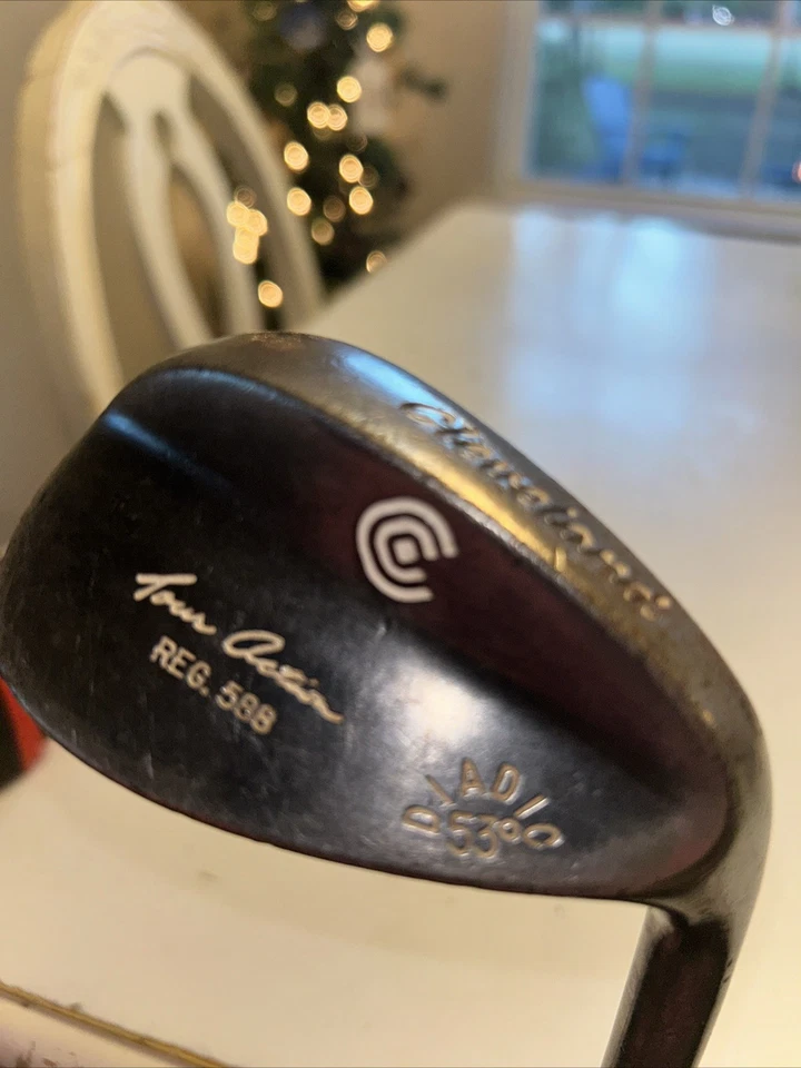 Cleveland Black Diadic Tour Action Reg.588 Gap Wedge 53 Deg Steel RH - Image 1 of 4