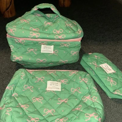 Bolsa de viagem/cosmética acolchoada 3 peças Today Mood da King Kiss Green com 🎀 - Imagem 1 de 2