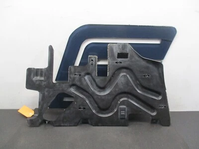 2002 Volkswagen Beetle — левая сторона водителя — нижняя панель крышки приборной панели - Изображение 1 из 4