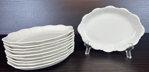 "10 platos festoneados pequeños ovalados de porcelana marfil de 6"" X 4 1/2""" - Imagen 1 de 12