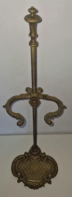 Porte-cannes ancien en laiton massif style Louis XVI – décor grecques et rocaill - Photo 1/4