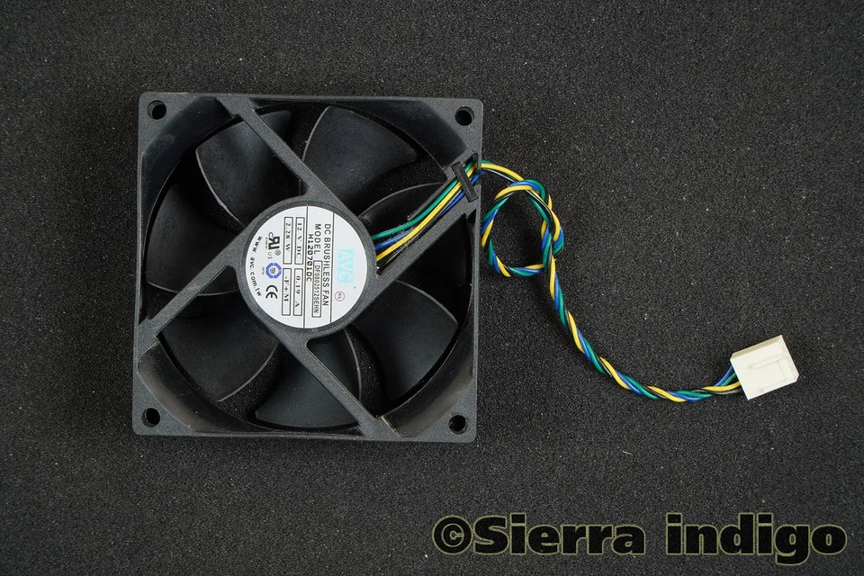 AVC DF0802512SEHN 80mm x 25mm DC12V 0.19A 4-Wire 4-Pin - Image 1 of 1