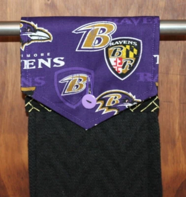 TOALLA DE MANO BALTIMORE RAVENS NEGRA, MORADA Y DORADA HECHA A MANO COCINA COLGANTE NEGRA Foto 1 de 4