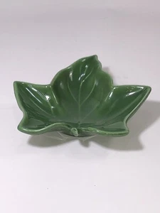 Franziskaner Efeu dunkelgrün Blatt Aschenbecher Nussschale USA - Bild 1 von 3