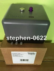 Honeywell RA890G1245 Protectorelay Primary Control New Fast Shipping via DHL - Picture 1 of 1