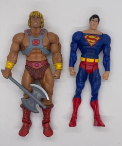 DC Universe vs Masters of The Universe Superman vs He-Man Toys R Us Exclusive - Bild 1 von 5