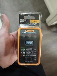 Fluke ST120+ GFCI Socket Tester with Audible Beeper Electrical Outlet Tester NEW - Picture 1 of 1