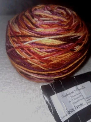 "Horizon Sunrise" es una mezcla de nailon merino con 437 yardas. Hay 3 disponibles Foto 1 de 4