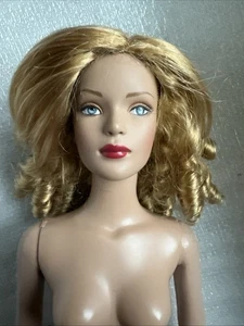 TYLER GOWORTH & VDC GRACE GRÖSSE 16" ERDBEERBLOND LOCKEN PUPPENPERÜCKE GRÖSSE 5 - Bild 1 von 15