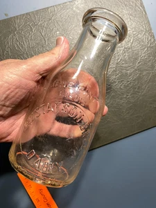 GUSTAFSON BROS. MILCH 1 PINT GEPRÄGTE RUNDE MILCHFLASCHE (1-11-14) BURLINGTON IA? - Bild 1 von 9