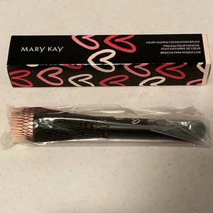 MARY KAY Pennello da fondazione a forma di cuore 203687 - Foto 1 di 7