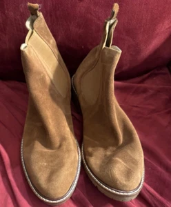 Men NWOT "Steve Madden" brown suede pull-on ankle boots . Size 11 - Picture 1 of 3