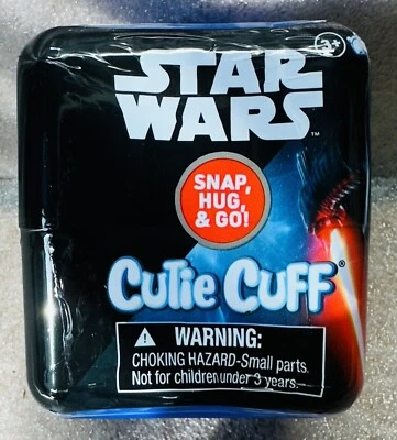 Cutie Cuff Star Wars Snap Hug & Go Collectibles Brand New - Image 1 of 4