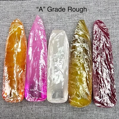 702.60CTS Mix Lab-Created Sapphire Corundum Rough (5 pieces) | A grade Faceting - Image 1 of 4