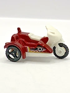 Matchbox 1:64 Diecast Hero City Police Moto Cycle Sidecar 2004 Displayed Only - Picture 1 of 7