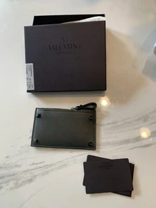 New Auth Valentino Garavani Leather Studded Card Holder Wallet Zip Cards $495 - Picture 1 of 9
