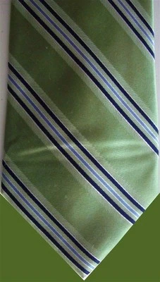 Corbata de cuello verde a rayas 100 % seda Club Room para hombre 3 1/2" x 58" Foto 1 de 2
