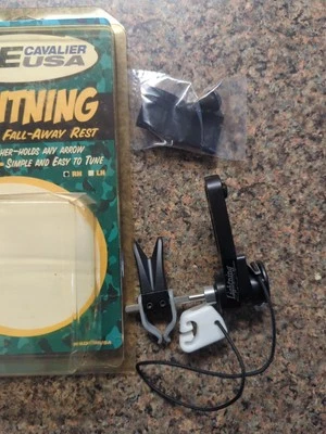 AAE Cavalier LIGHTING Magnetic Arrow Rest RIGHT Handed RH Archery Bow Hunting 04 - Image 1 of 4
