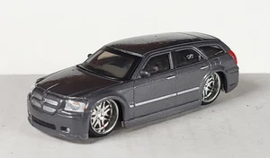 Dodge Magnum R/T gris Playerz suelto Maisto - Imagen 1 de 2