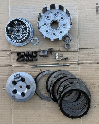2001 01-08 Suzuki RM125 RM 125 embrague cesta buje placa de presión disco completo Foto 1 de 4