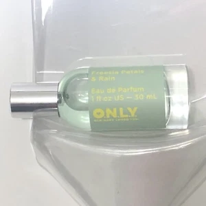 Old Navy Kindred Goods Perfume Freesia Petals Rain eau de parfum 1 oz O.N.L.Y. - Picture 1 of 4