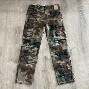 Levi's Ace Cargo Men's Pants CAMO 30x32 Tapered Leg NEW - Picture 1 of 7