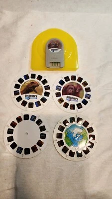 Fisher Price View Master Discovery Channel Animals 4 Pcs With Case, Smurfs - Image 1 of 4