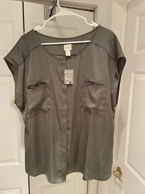 NWT Chico’s Front Pocket Short Sleeve Button Up Top Olive Green XL-3 - Image 1 of 4