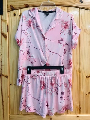 JUEGO DE 2 PIEZAS PIJAMA MANGA CORTA Y SHORTS JONES NEW YORK ROSA FLORAL TALLA M Foto 1 de 4