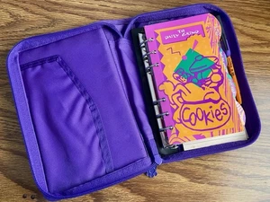 1992 Mead lila Garfield Reißverschluss Mappe Organizer Planer Journal Notizbuch - Bild 1 von 17