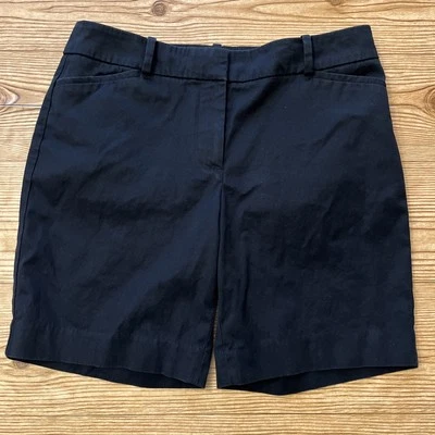 "Bermudas chinas negras Talbots Petites para mujer frente plano tiro medio talla 6P 7""" Foto 1 de 4