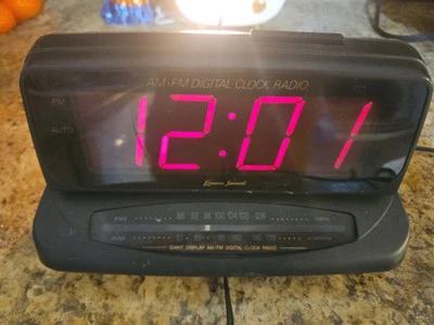 Lenoxx Sound CR-770 цифровой двойной будильник AM/FM часы радио светодиодный дисплей работает  - Изображение 1 из 4
