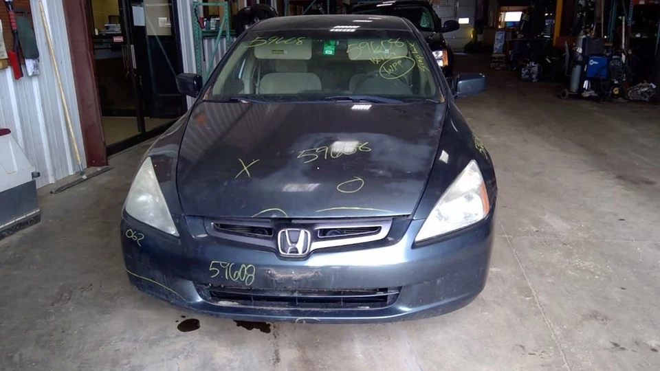 (LOCAL PICKUP ONLY) Windshield Glass Sedan Ppg Manufacturer Fits 03-07 ACCORD 42 - Imagem 1 de 4