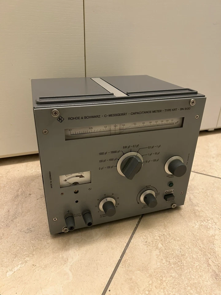 ROHDE & BLACK • CAPACITANCE METER • BN 5100 - Image 1 of 4