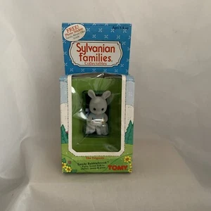 Sylvanian Families 2874 Sandy Babblebrook Conejo Nuevo de Lote Antiguo Botella Cuna Los Originales - Imagen 1 de 7
