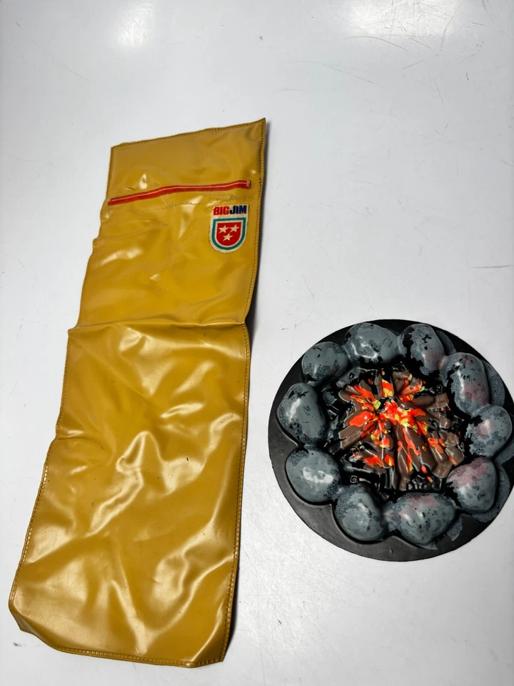 De colección 1972 Mattel Big Jim #4384 cámper deportivo campamento fogata y saco de dormir Foto 1 de 4