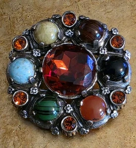Broche/colgante cabujón ágata de vidrio escocés celta firmado Mircle tono plateado 2" - Imagen 1 de 3