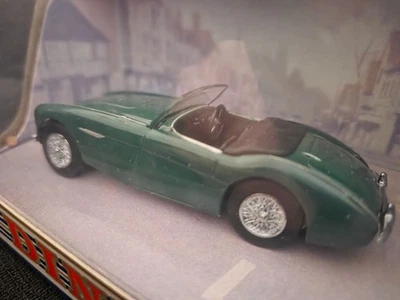 Dinky 1/43 - Austin Healey 100 BN2 1956 Green DY-30 Diecast Scale Model Car - Image 1 of 4