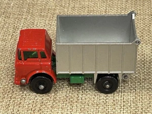Matchbox Lesney No.26 GMC Tipper Truck - Picture 1 of 11