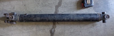 Nissan Pickup 1993-1994 carrocería rígida línea de transmisión trasera eje de transmisión OEM USADO Foto 1 de 4