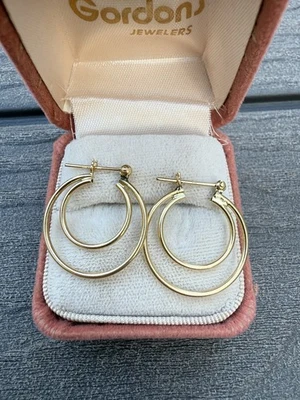 Vintage Estate 14k Yellow Gold 2cm Thin  Double Hoop Earrings 1970s-80s 1.8 Gram - Image 1 of 4