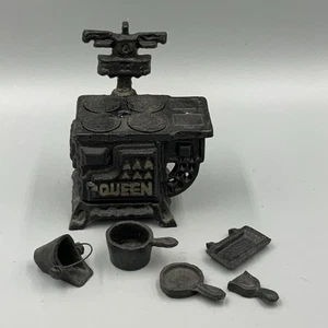 Dolls House Miniature Vintage "Queen" Cast Iron Wood Burning Stove w/Pans Toy - Picture 1 of 6