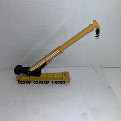 Coche grúa Siku 1623 "Mega elevador" naranja fundido a presión Foto 1 de 4